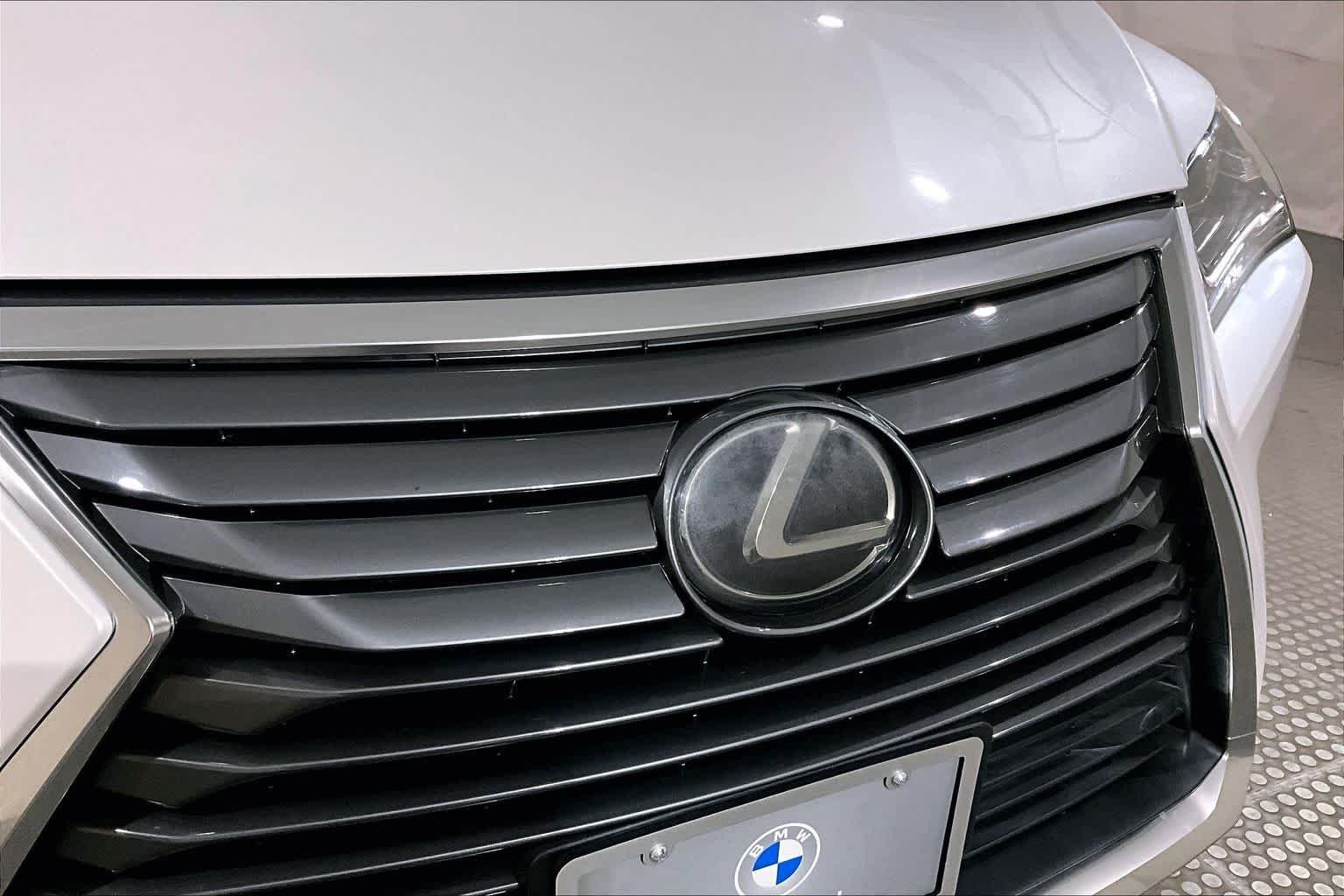 Used 2017 Eminent White Pearl Lexus  image 40
