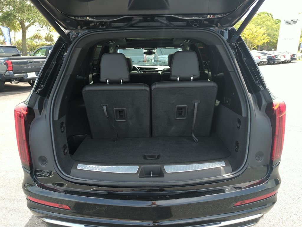 Used 2023 Black Cadillac Luxury image 31