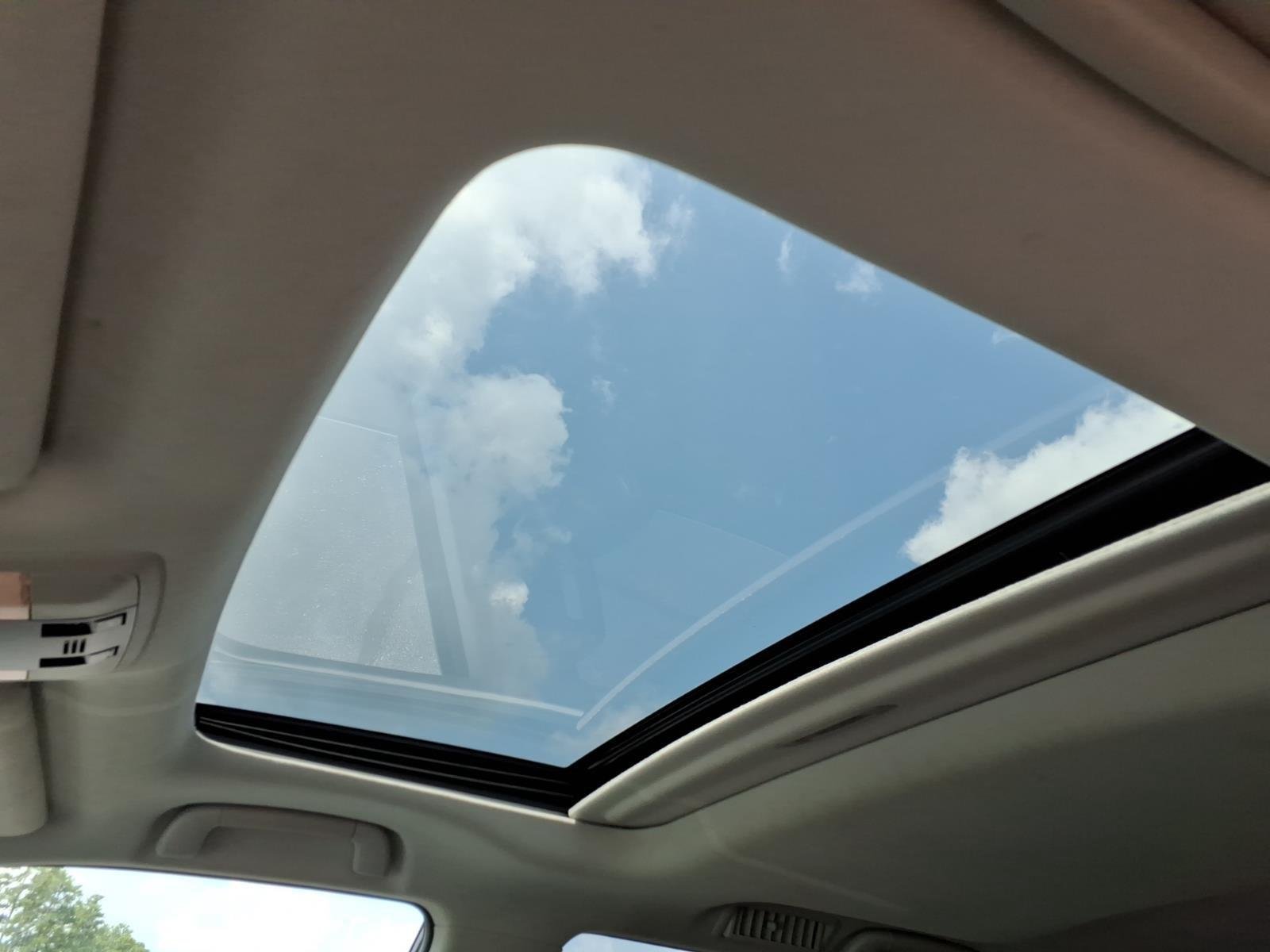 Used 2019 Silver Lining Metallic Lexus GX 460 Premium image 7