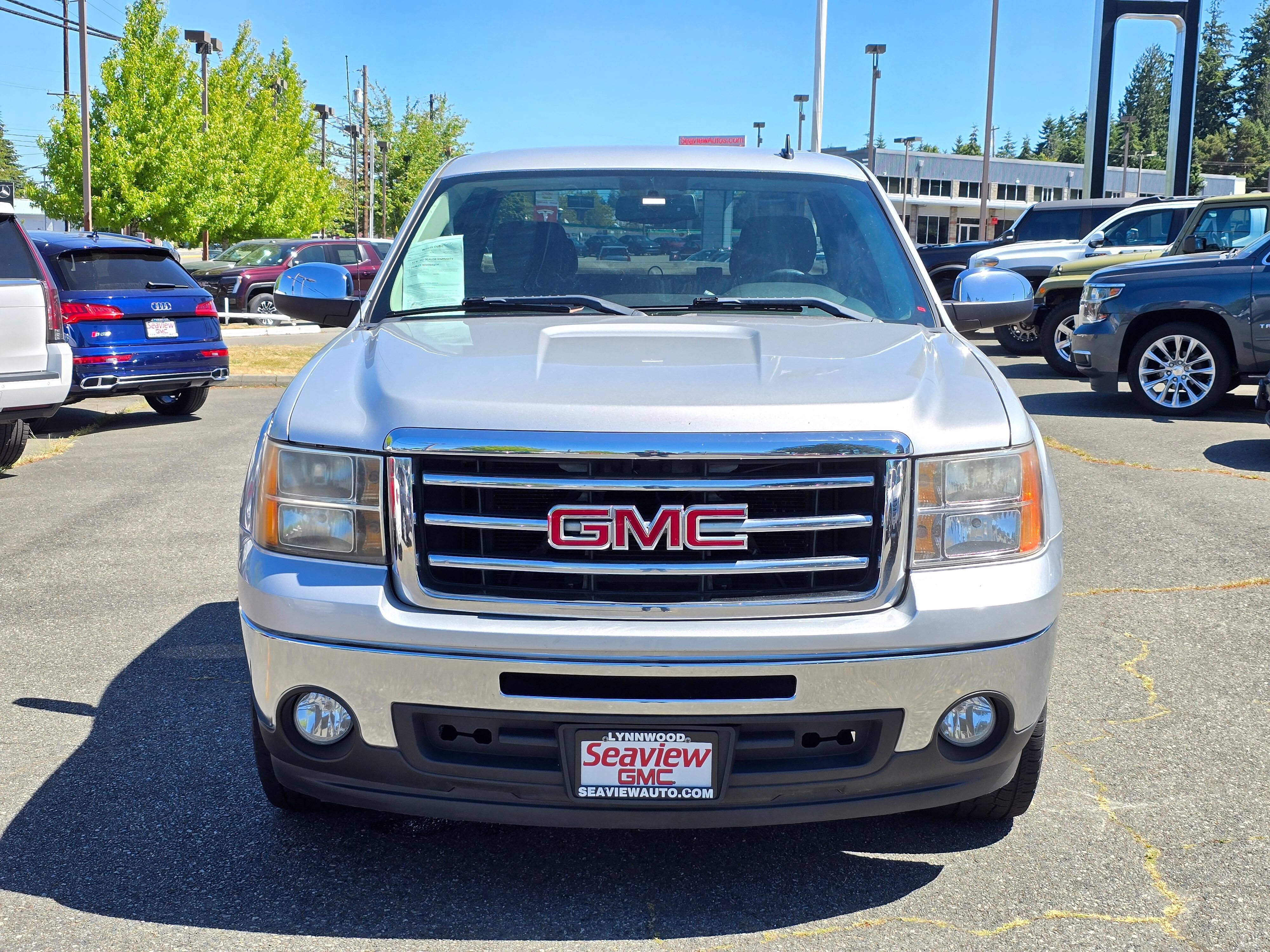 Used 2013 QUICKSILVER METALLIC GMC SLE image 2