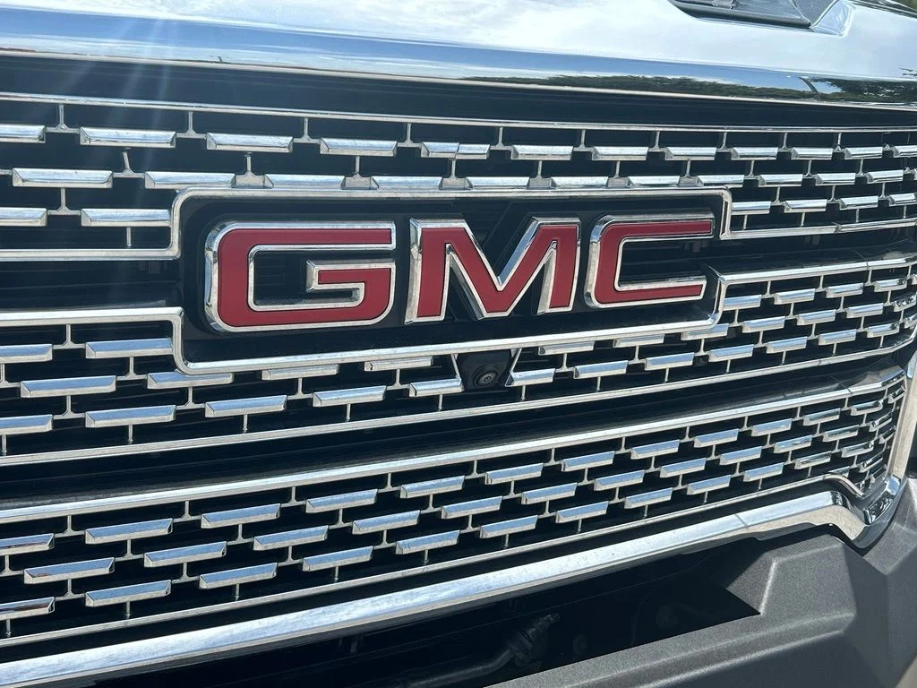 Used 2020 Dark Sky Metallic GMC Denali image 22