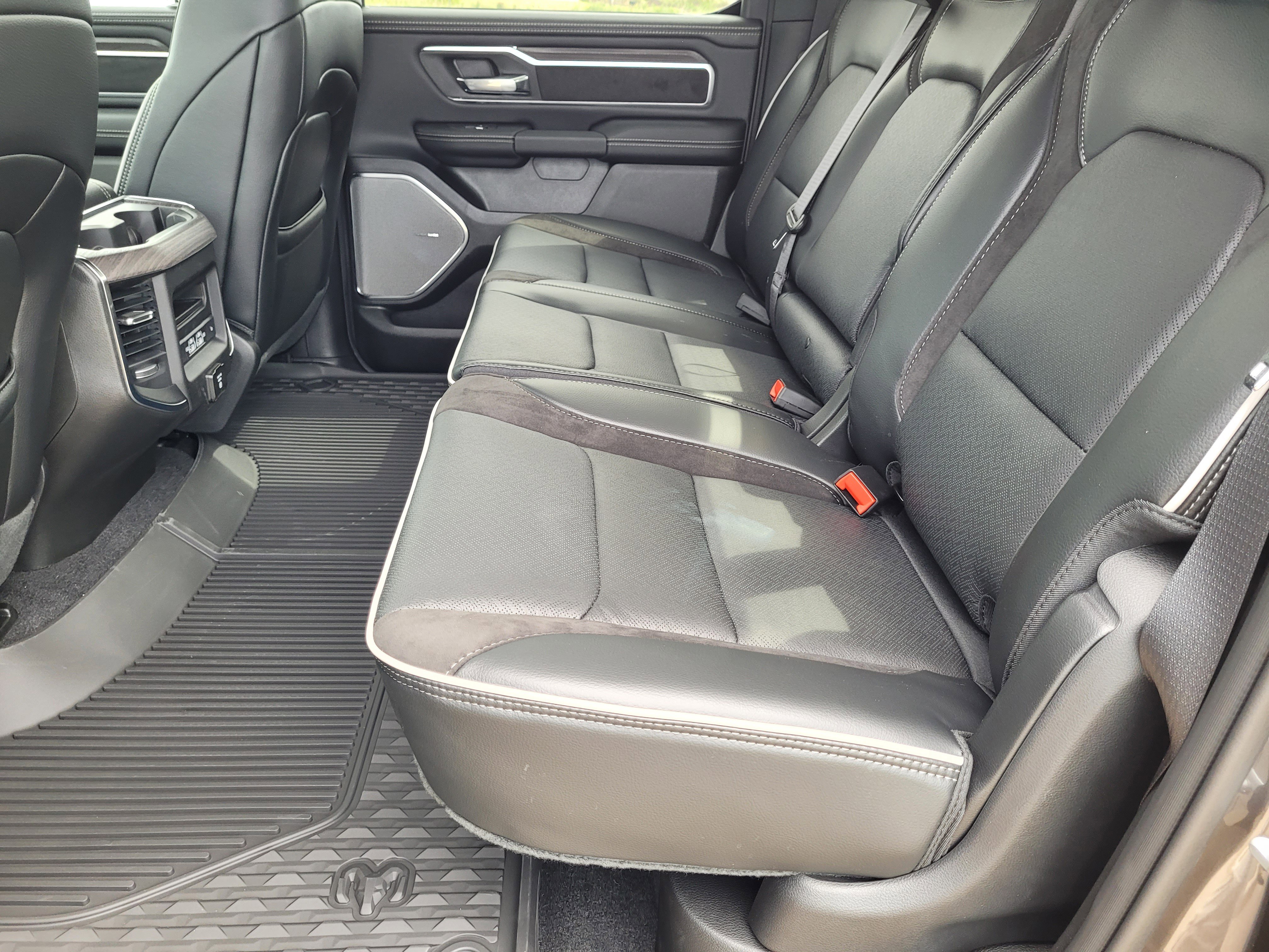 New 2026 Granite Crystal Metallic Clearcoat Ram Laramie image 12