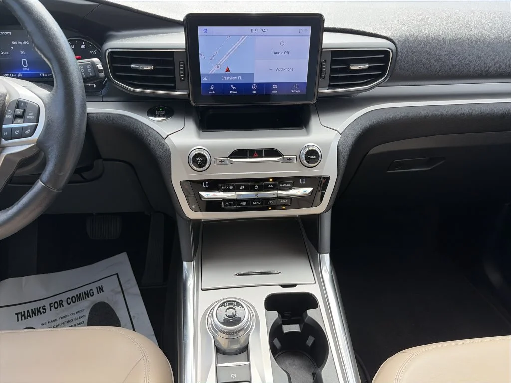 Used 2021 White Ford XLT image 17