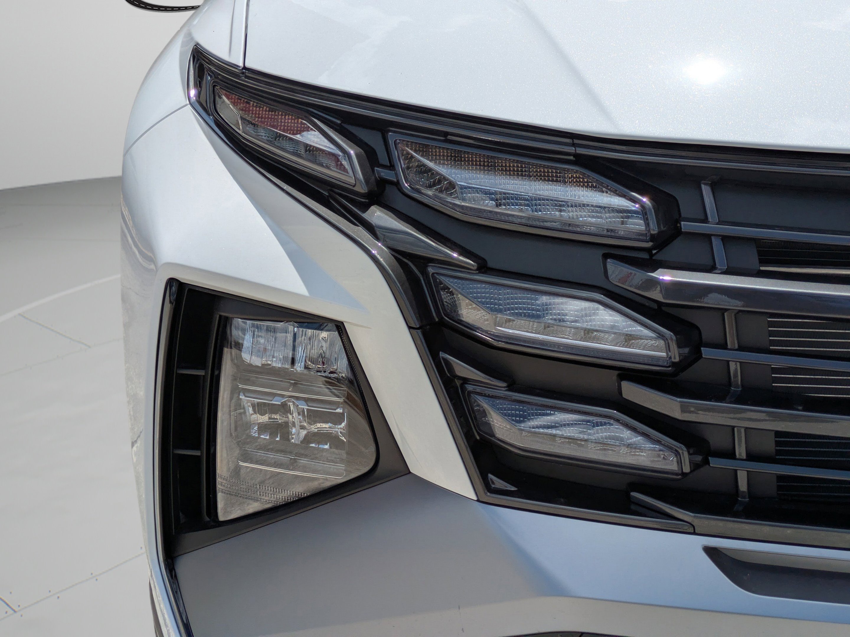 New 2026 Serenity White Pearl Hyundai SEL Premium FWD image 10