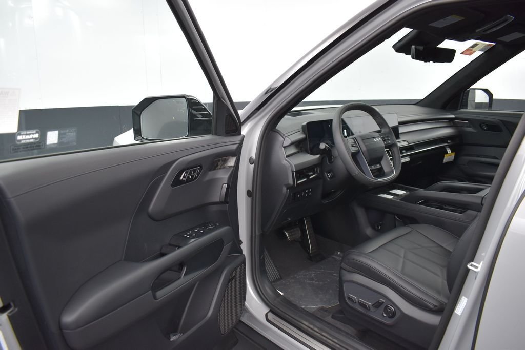 New 2027 Wolf Gray Kia X-Pro SX Prestige image 5