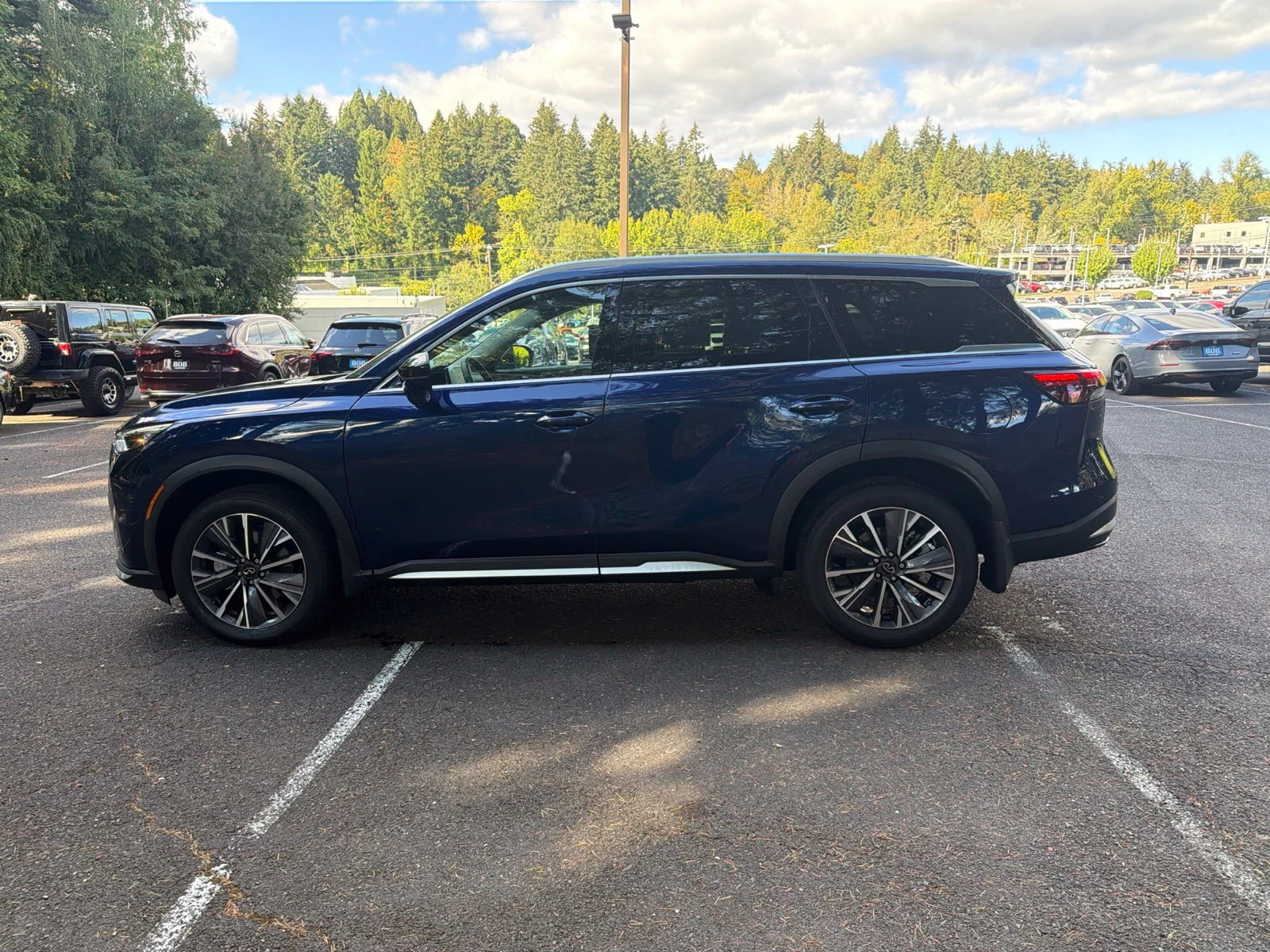 Used 2026 Blue INFINITI LUXE image 10