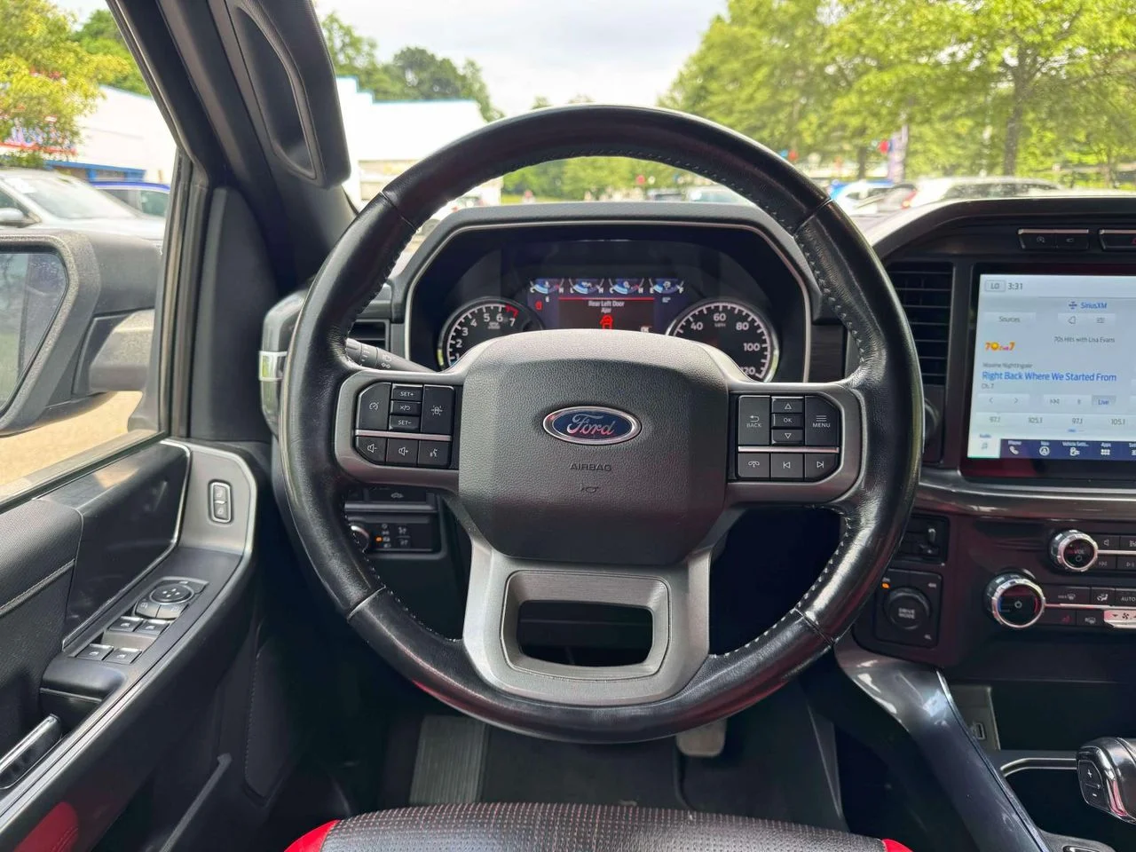 Used 2022 Agate Black Metallic Ford XLT image 23