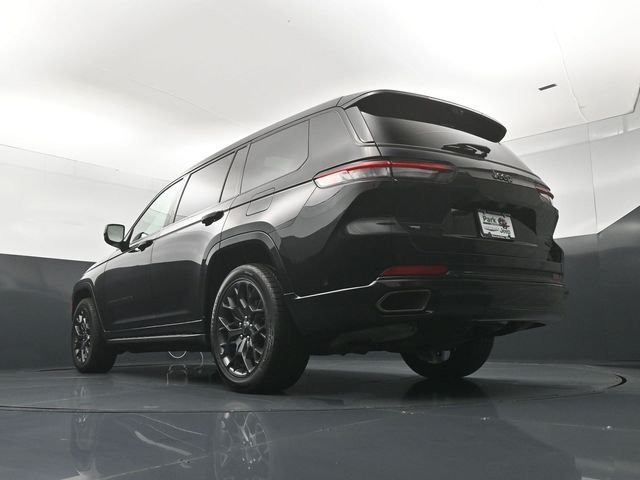 Used 2023 Black Jeep Summit image 22