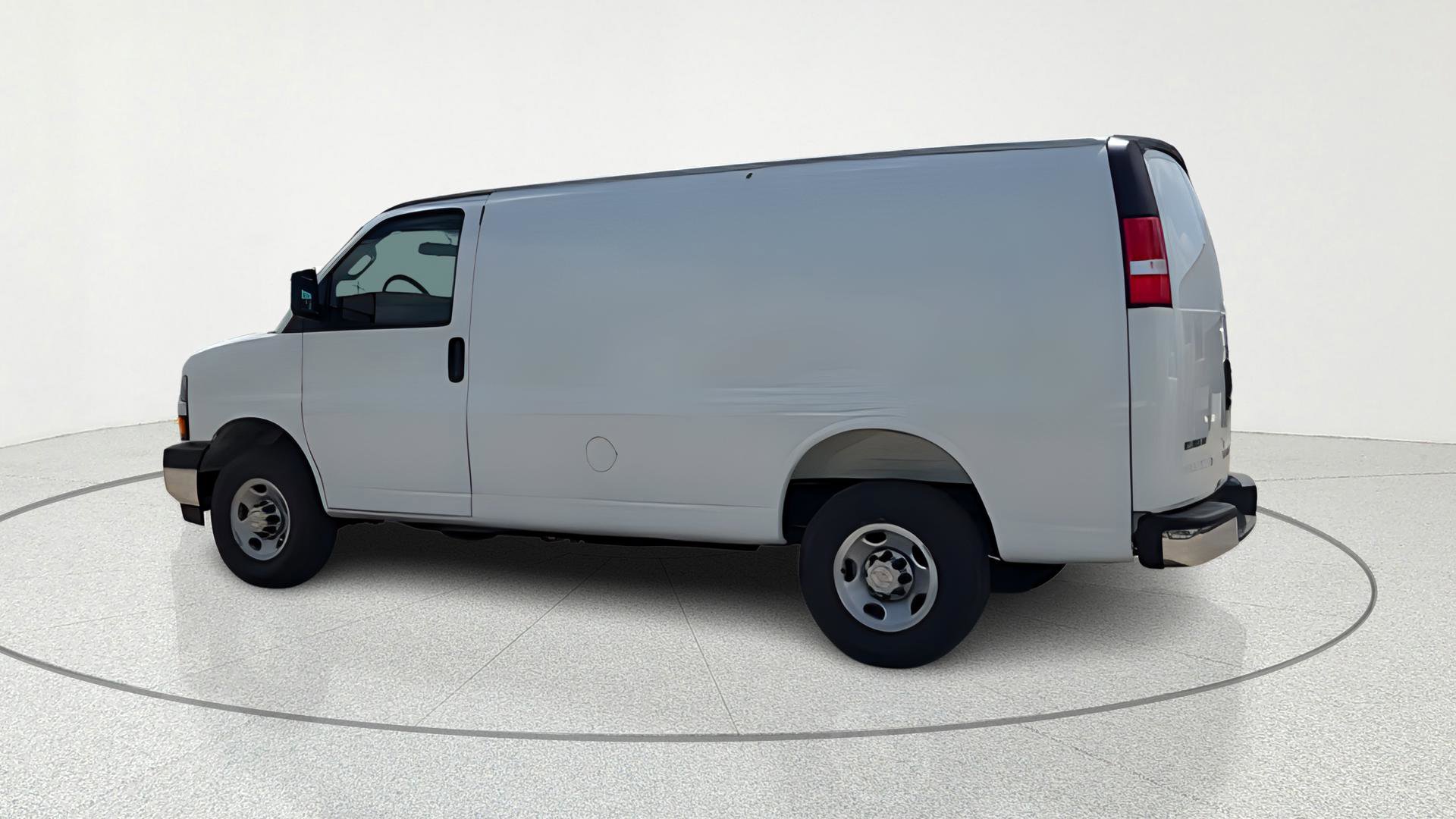2026 Chevrolet Express Cargo Work Van - Photo 6