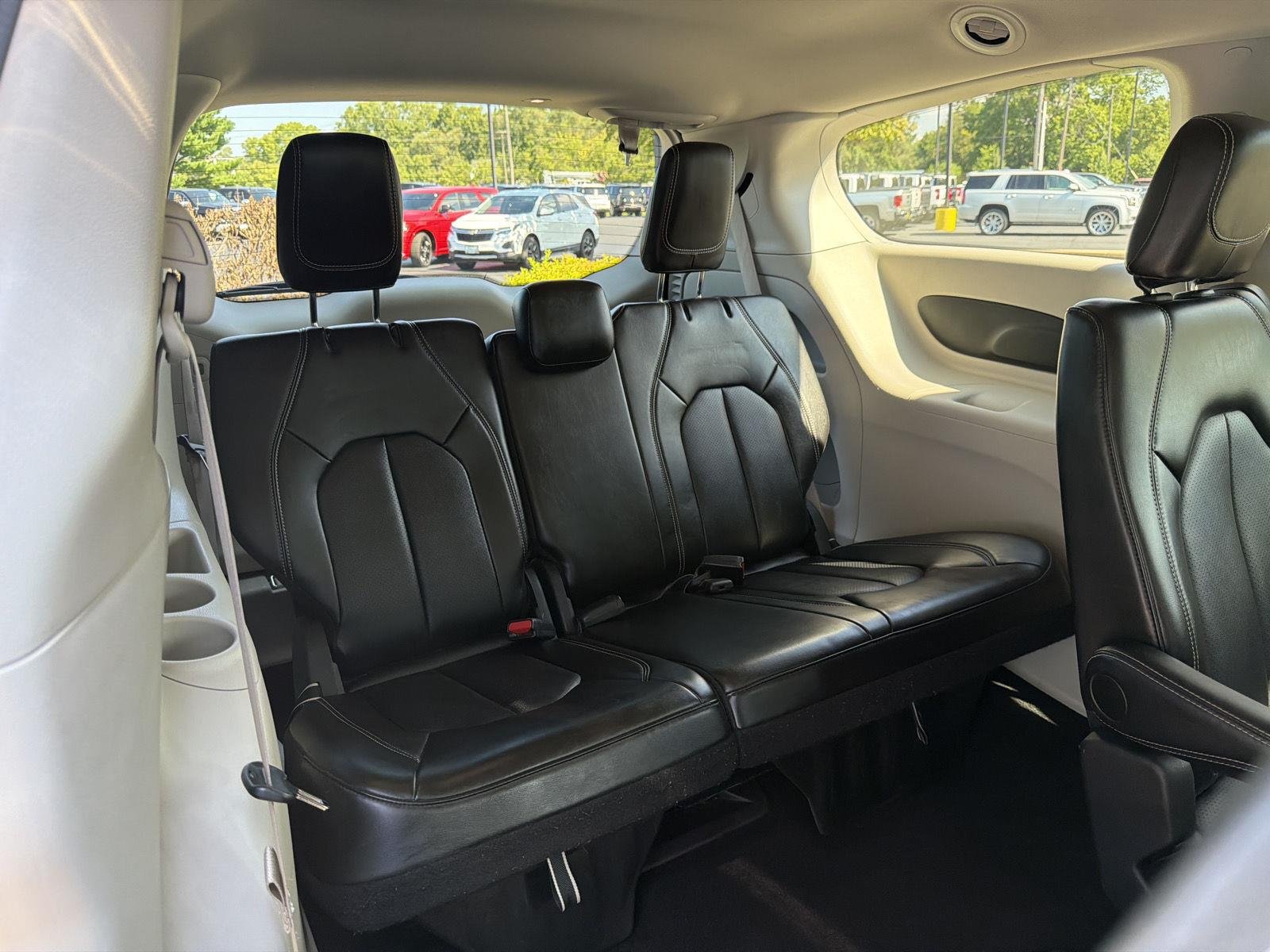 2024 Chrysler Pacifica Touring L - Photo 38