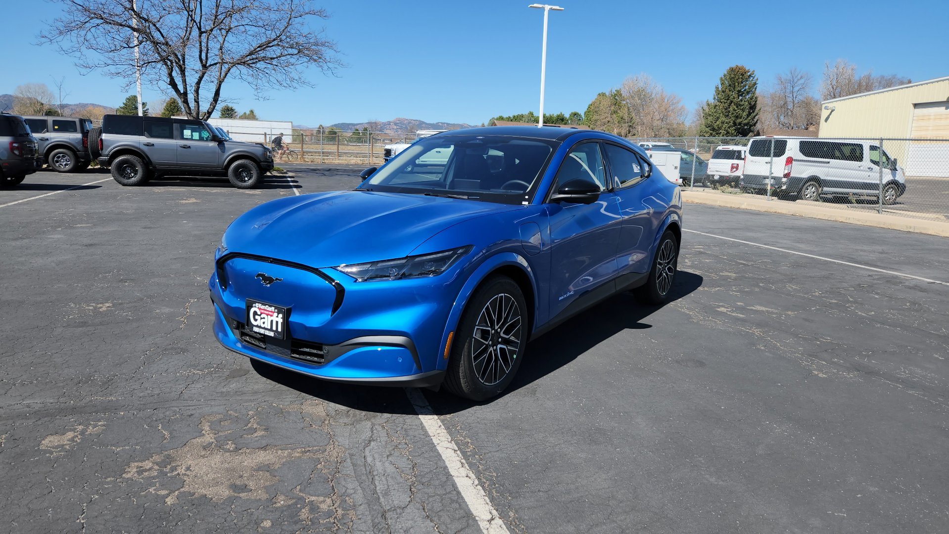 New 2026 Velocity Blue Metallic Ford Premium image 2