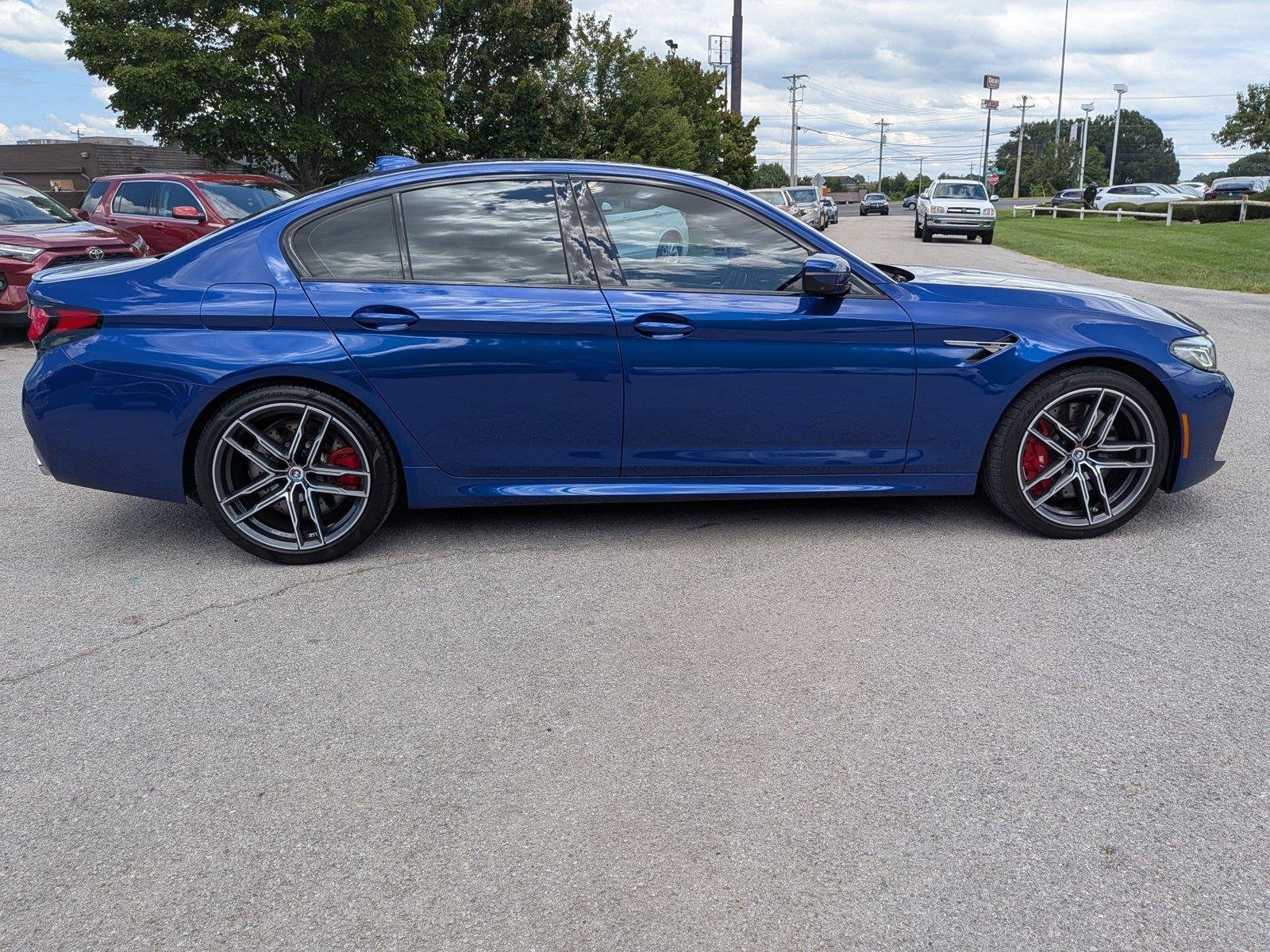 Used 2023 Marina Bay Blue Metallic BMW  image 6