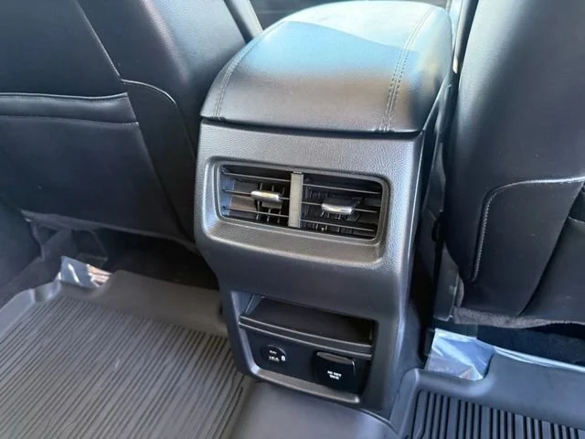 Used 2022 Black Ford SEL image 48