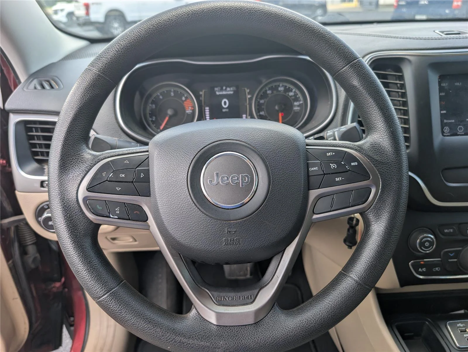Used 2019 Velvet Red Pearlcoat Jeep Latitude image 19
