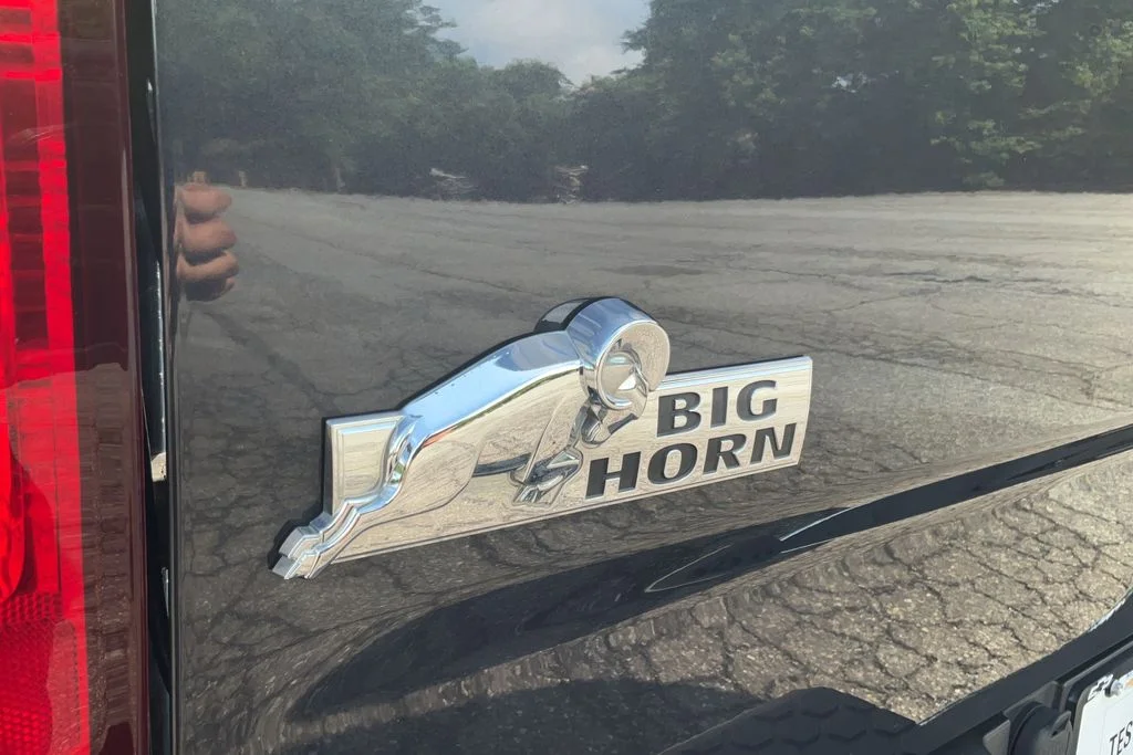 Used 2015 Gray Ram Big Horn image 27