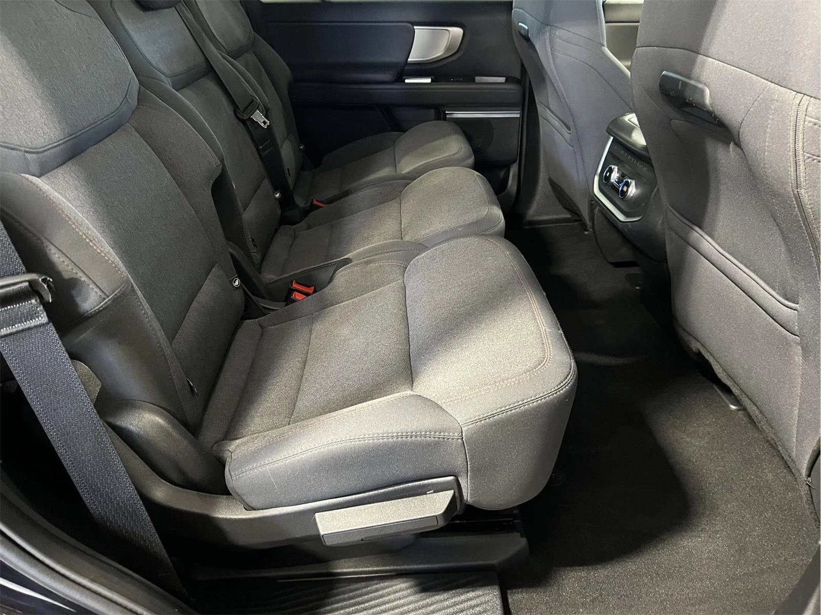 Used 2025 Agate Black Ford Active image 23