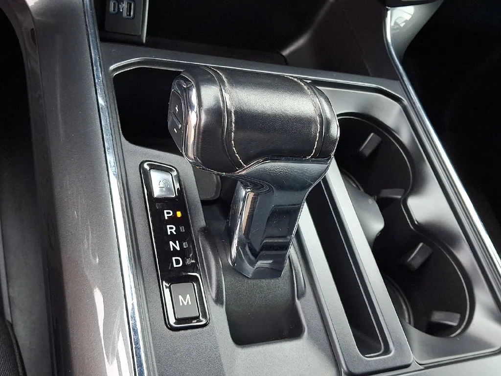 Used 2022 Black Ford XLT image 22