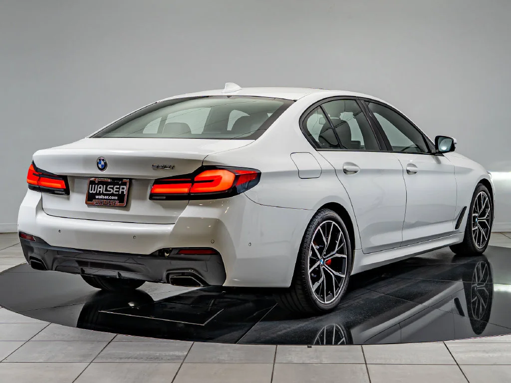 Used 2022 Alpine White BMW 540i image 5