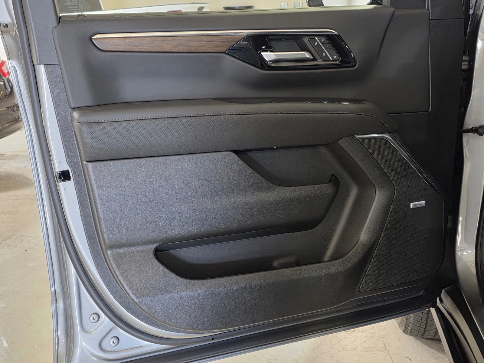 New 2026 Sterling Gray Metallic Chevrolet High Country image 21