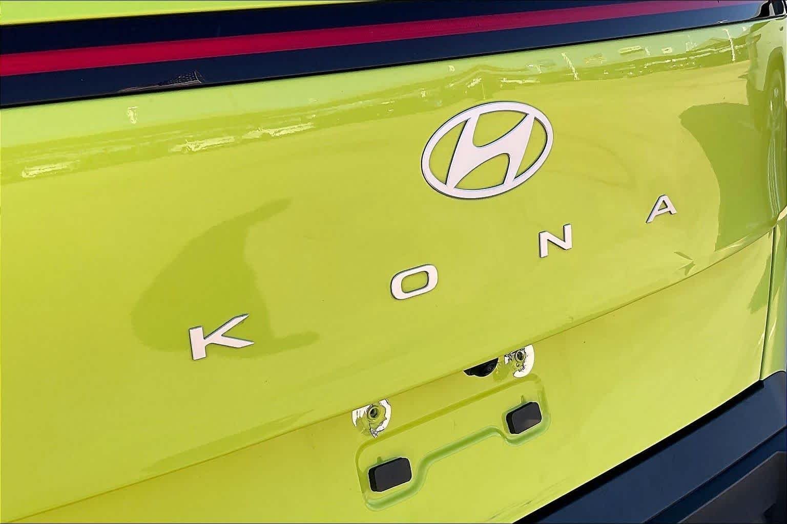 Used 2024 Neoteric Yellow Hyundai SEL image 10