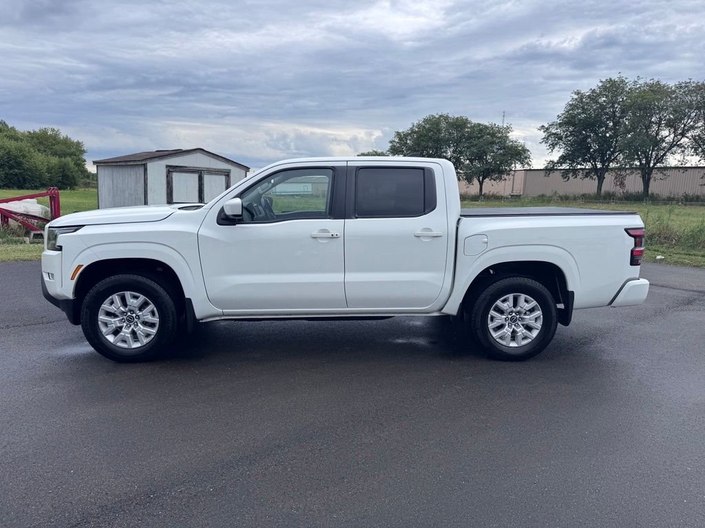 Used 2023 Glacier White Nissan SV image 4