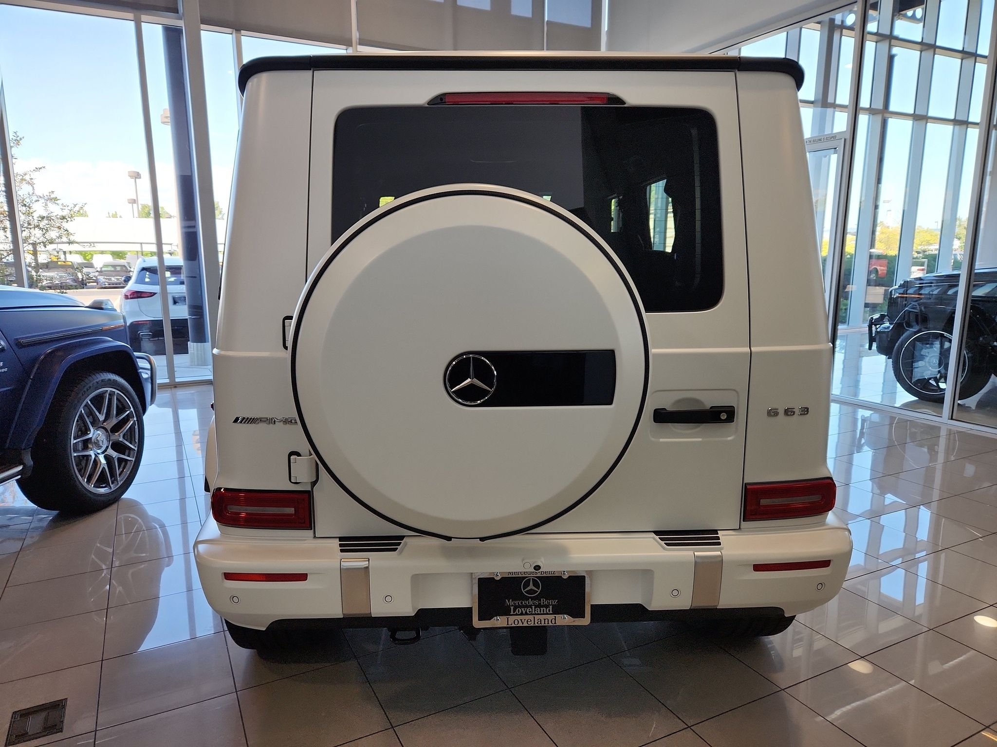 New 2027 MANUFAKTUR Moonlight White Magno Mercedes-Benz AMG® G 63 image 7