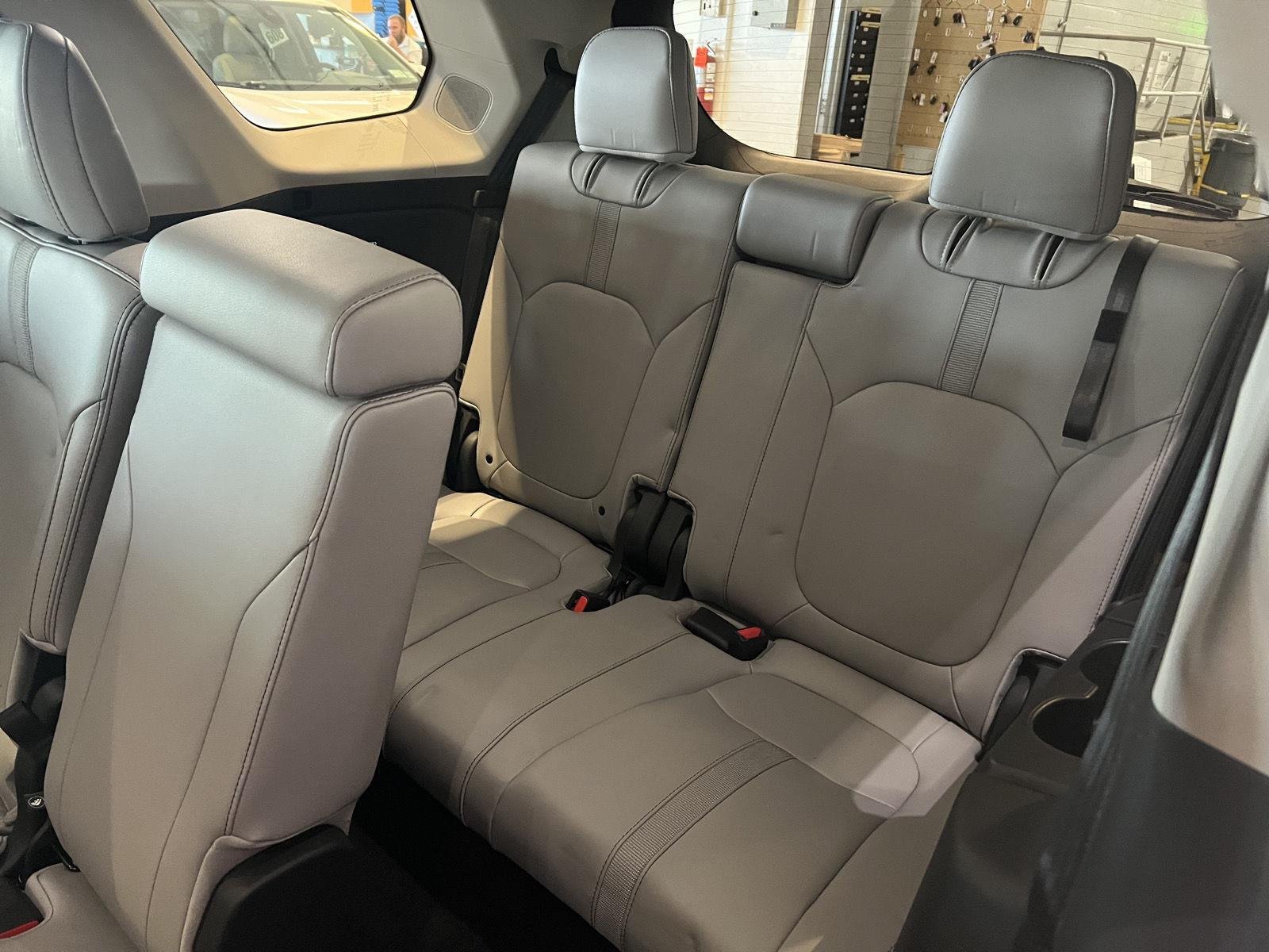 Used 2024 Platinum White Pearl Honda Touring image 17