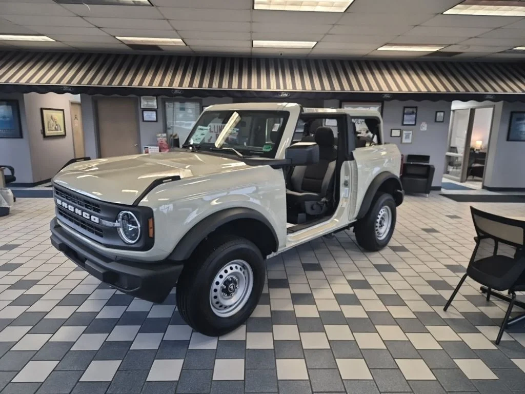 2025 Ford Bronco Base