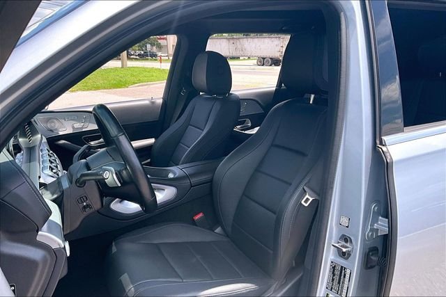 Used 2025 Silver Mercedes-Benz GLS 450 image 17