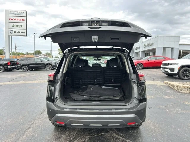 Used 2022 Black Nissan SL image 6