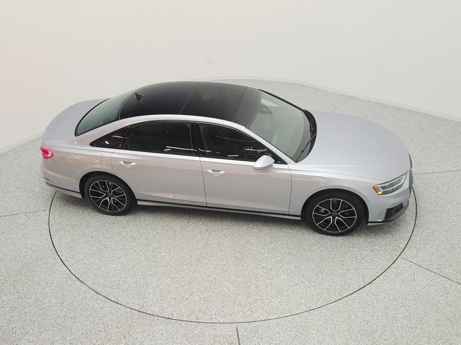 Used 2021 Florett Silver Metallic Audi L 55 TFSI quattro image 25