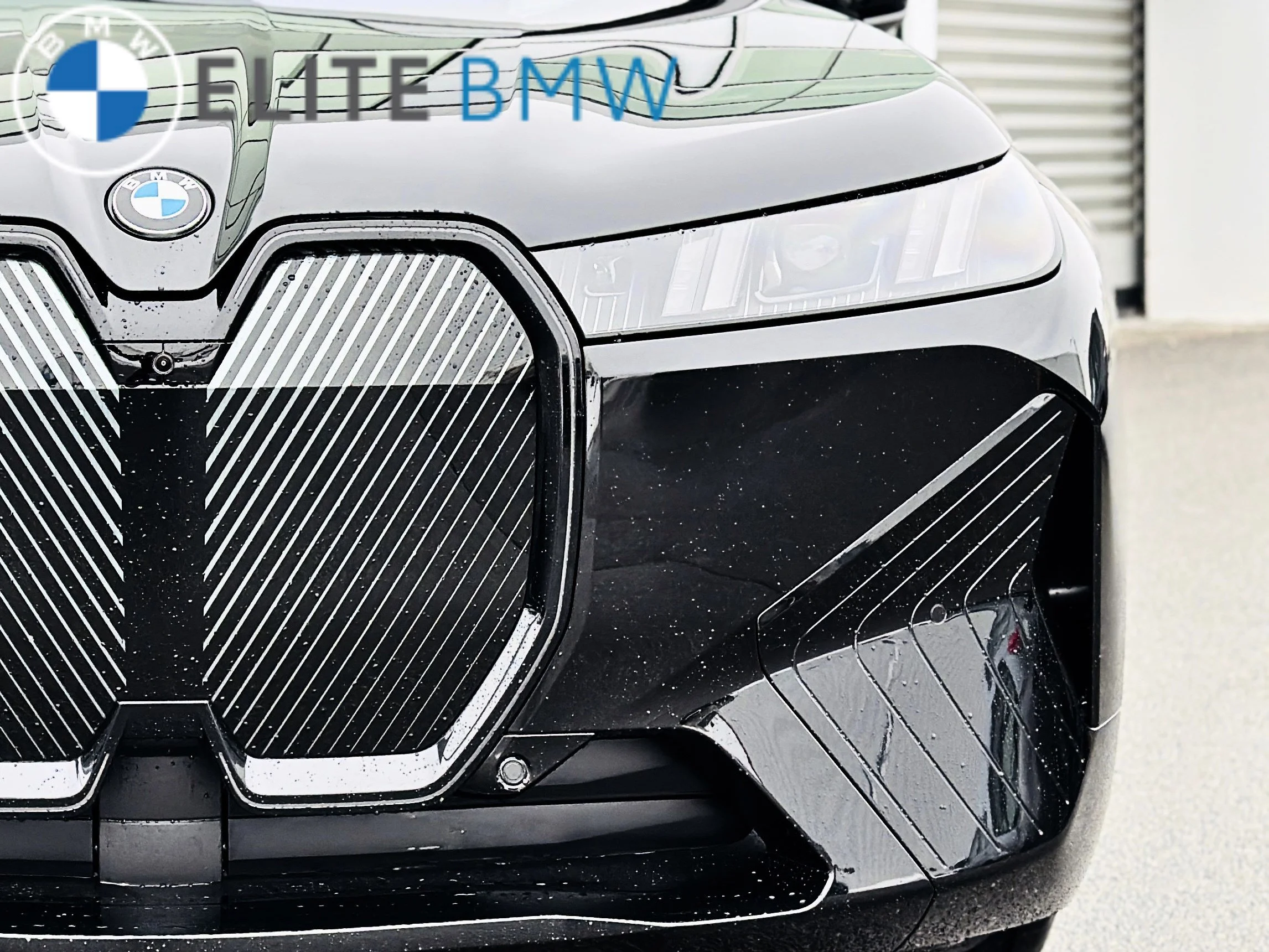 Used 2026 BLACK SAPPHIRE METALLIC BMW XDRIVE60 image 36