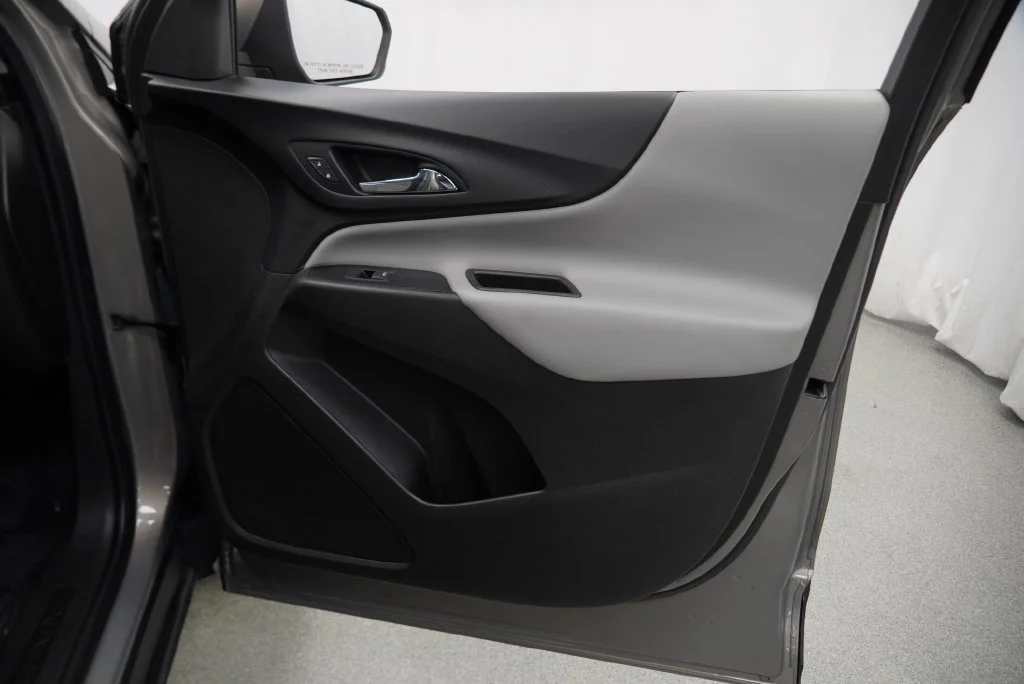 Used 2018 PEPPERDUST METALLIC Chevrolet LT image 36
