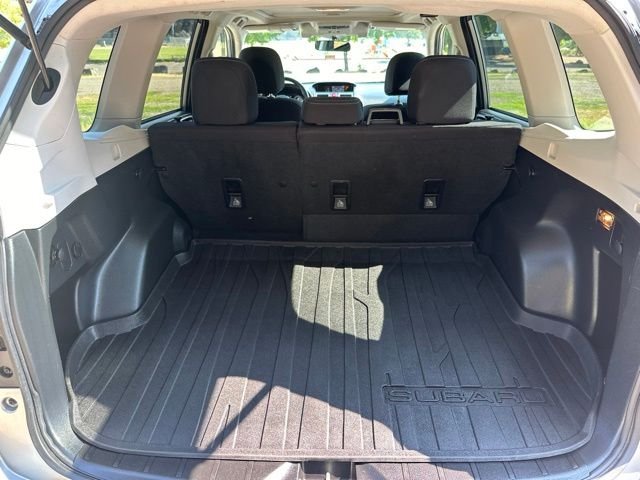 Used 2018 Ice Silver Metallic Subaru 2.5i Premium image 18
