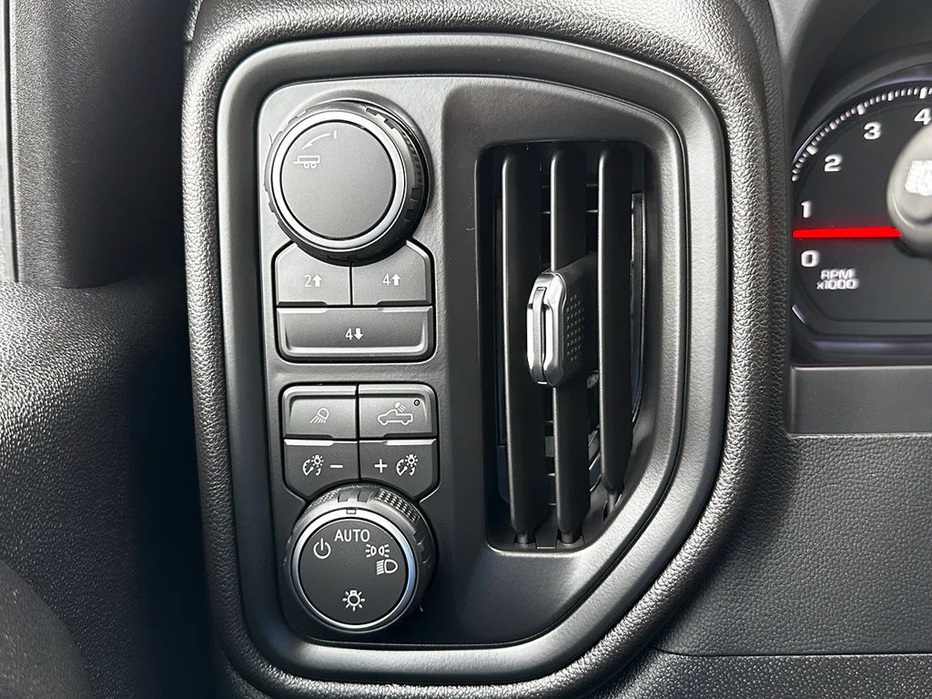 Used 2026 Summit White Chevrolet Custom image 28