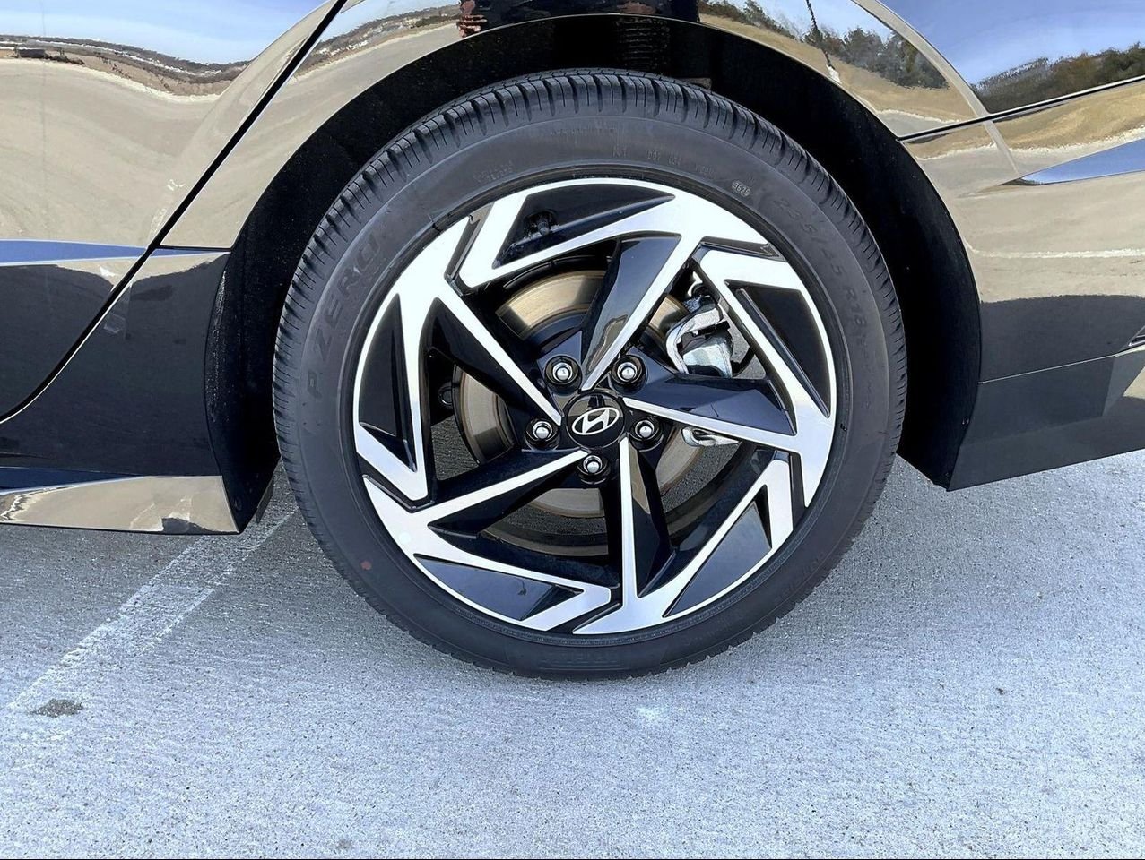 New 2026 Black Hyundai SEL Sport image 22