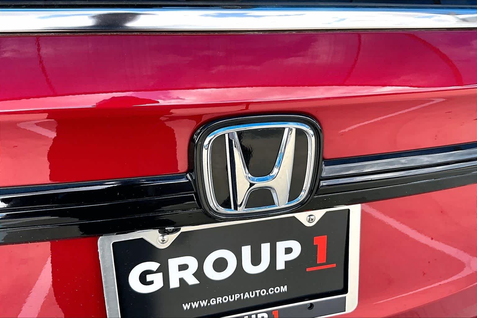 Used 2026 Radiant Red Metallic II Honda Touring image 31