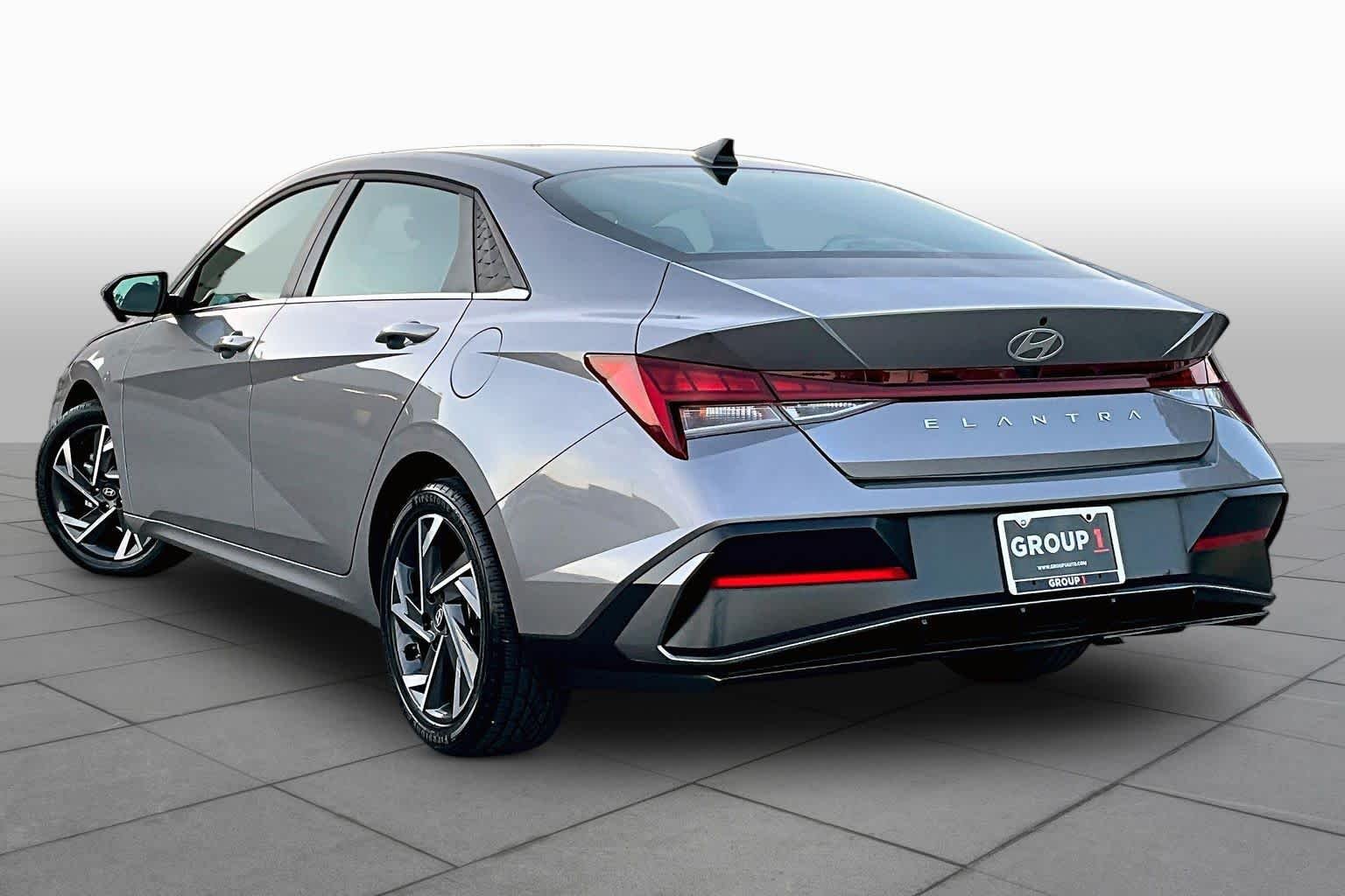 Used 2024 Ecotronic Gray Hyundai Limited image 11