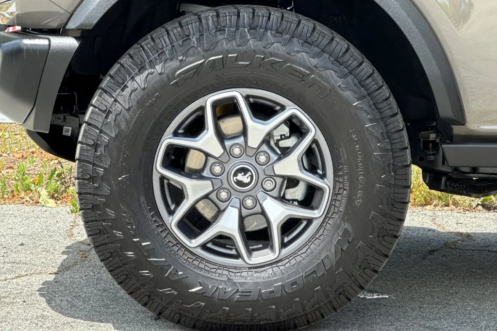 New 2025 Gray Ford Badlands® image 28