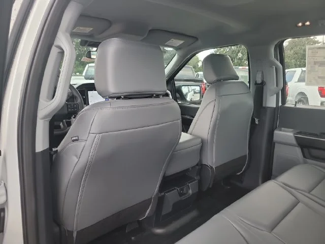 New 2026 Oxford White Ford XL image 11
