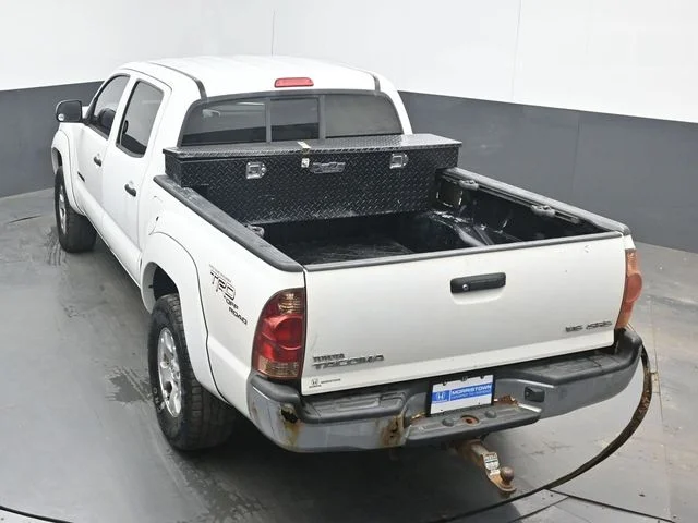 Used 2008 Super White Toyota Base image 30