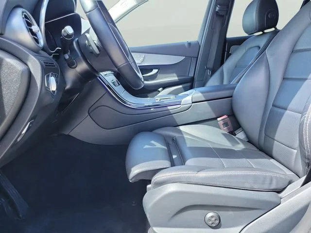 Used 2022 Gray Mercedes-Benz GLC 300 image 19