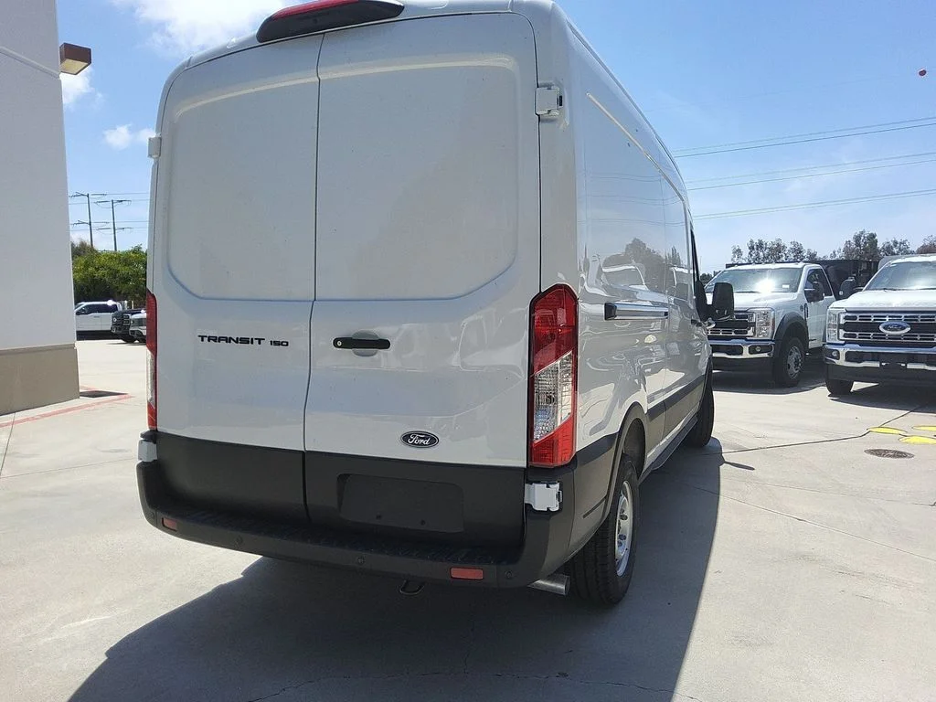 New 2026 Oxford White Ford Base image 23