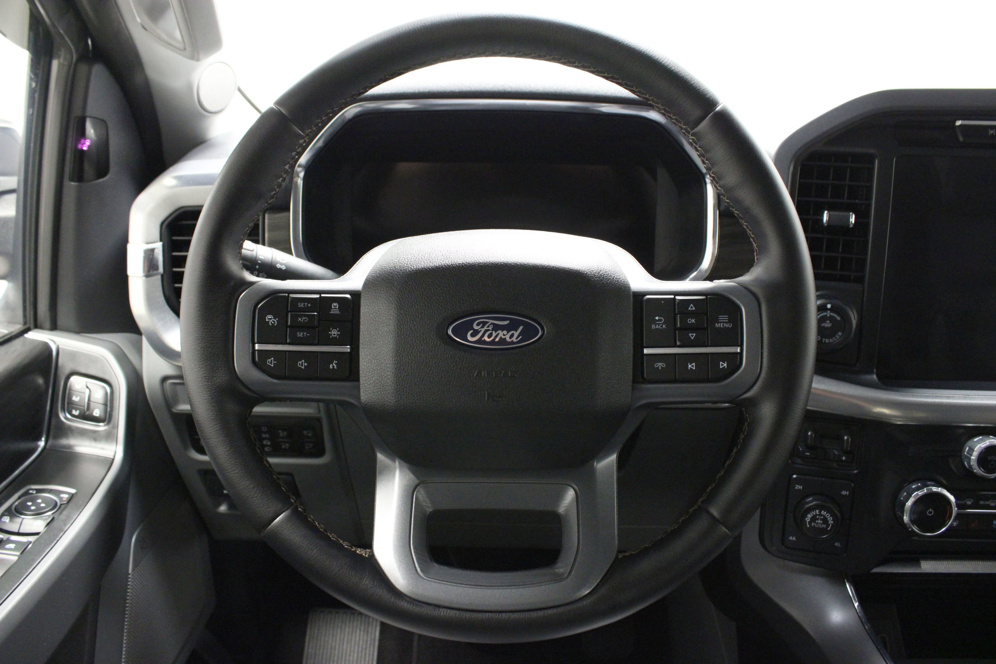 Used 2025 Antimatter Blue Metallic Ford LARIAT image 23