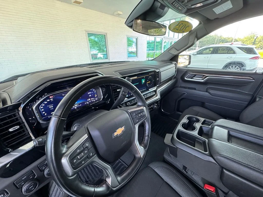 Used 2025 Gray Chevrolet LT image 13