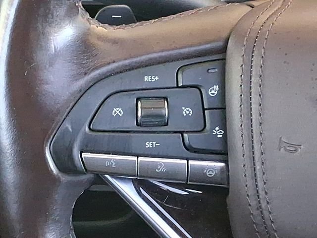 Used 2022 White Cadillac Sport Platinum image 9