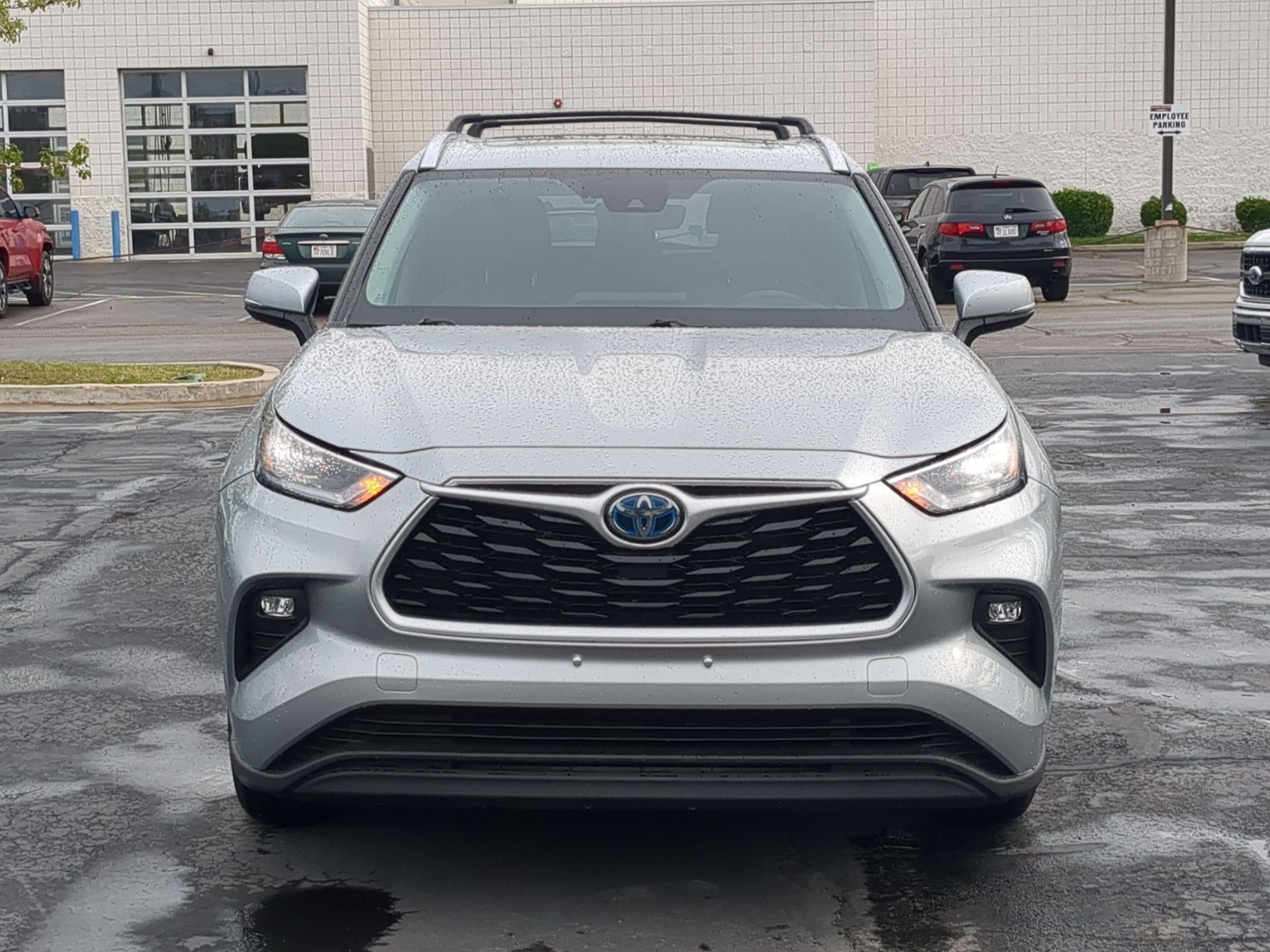 Used 2020 Celestial Silver Metallic Toyota Hybrid XLE image 9