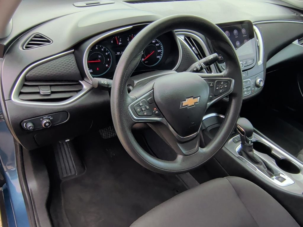 Used 2025 Blue Chevrolet LT image 14