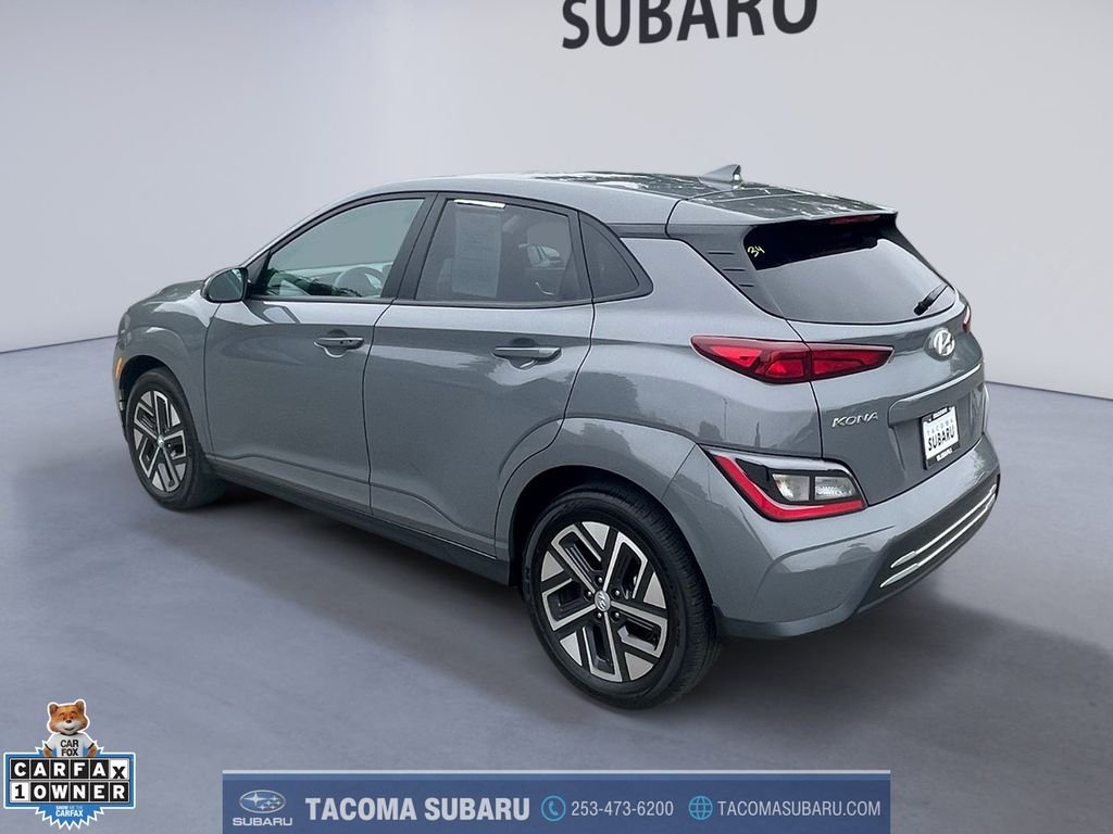 Used 2023 Gray Hyundai SE image 3