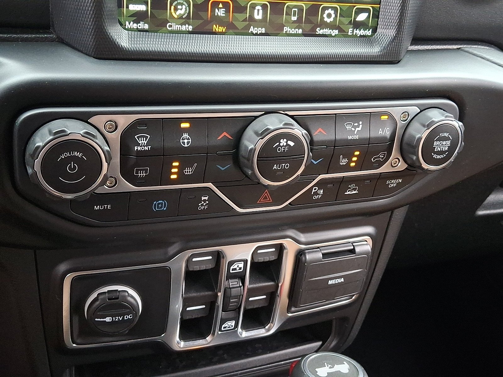 Used 2021 Snazzberry Pearlcoat Jeep Unlimited Sahara image 14